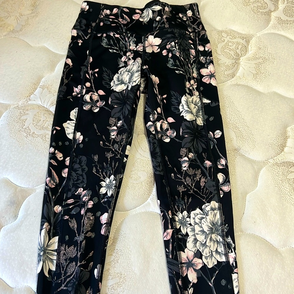 Victoria’s Secret legging